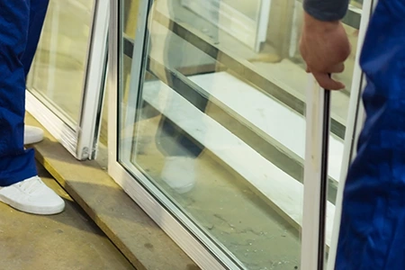 Commercial Glass Repair Technician in Palm Valley, FL