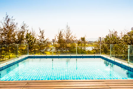 Cost of Glass Pool Fence Repair in Palm Valley, FL